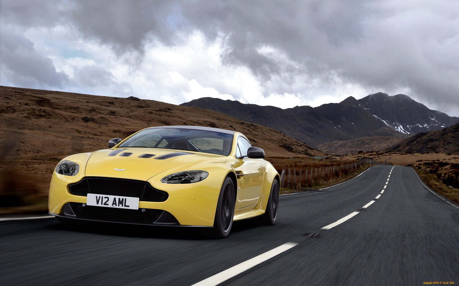 , aston, martin, v12, vantage, s-3, car